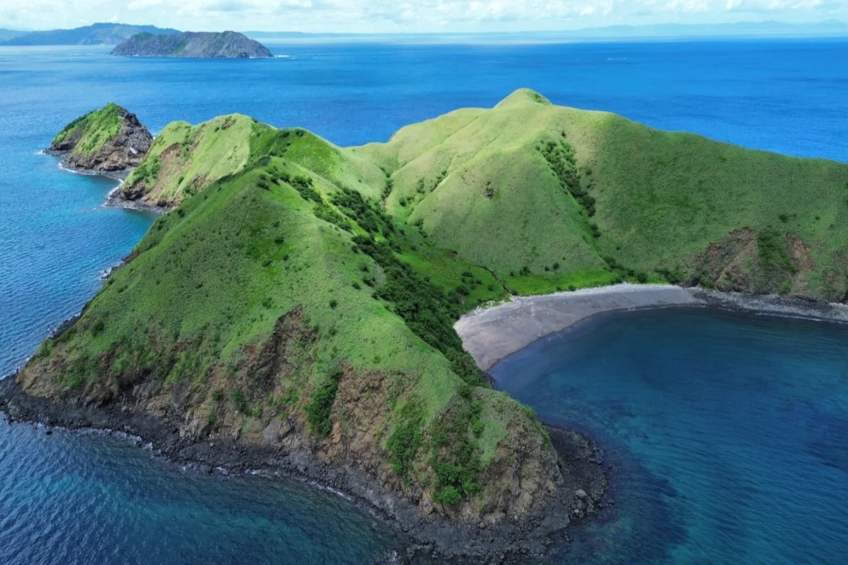 Aerial drone view of the Bat Islands (Islas Murciélagos), Santa Rosa National Park, Guanacaste, Costa Rica.